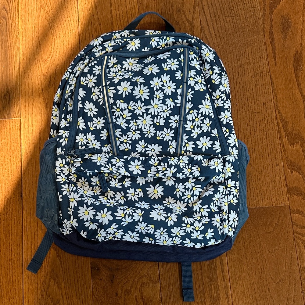 NEW: Lands End Large Daisy Backpack